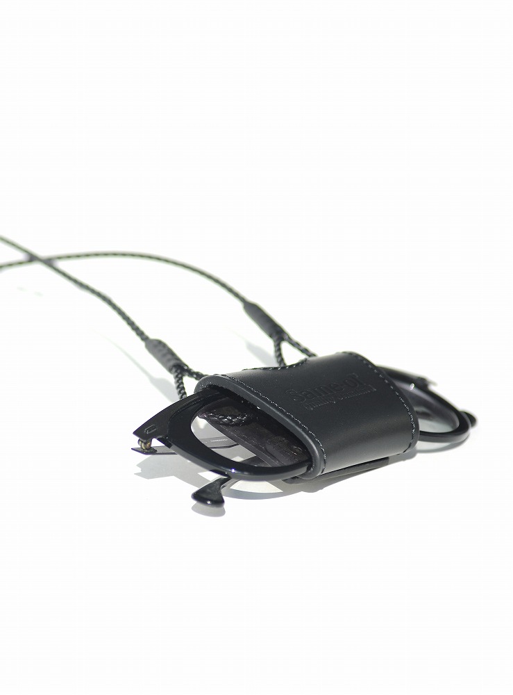 グラスホルダー